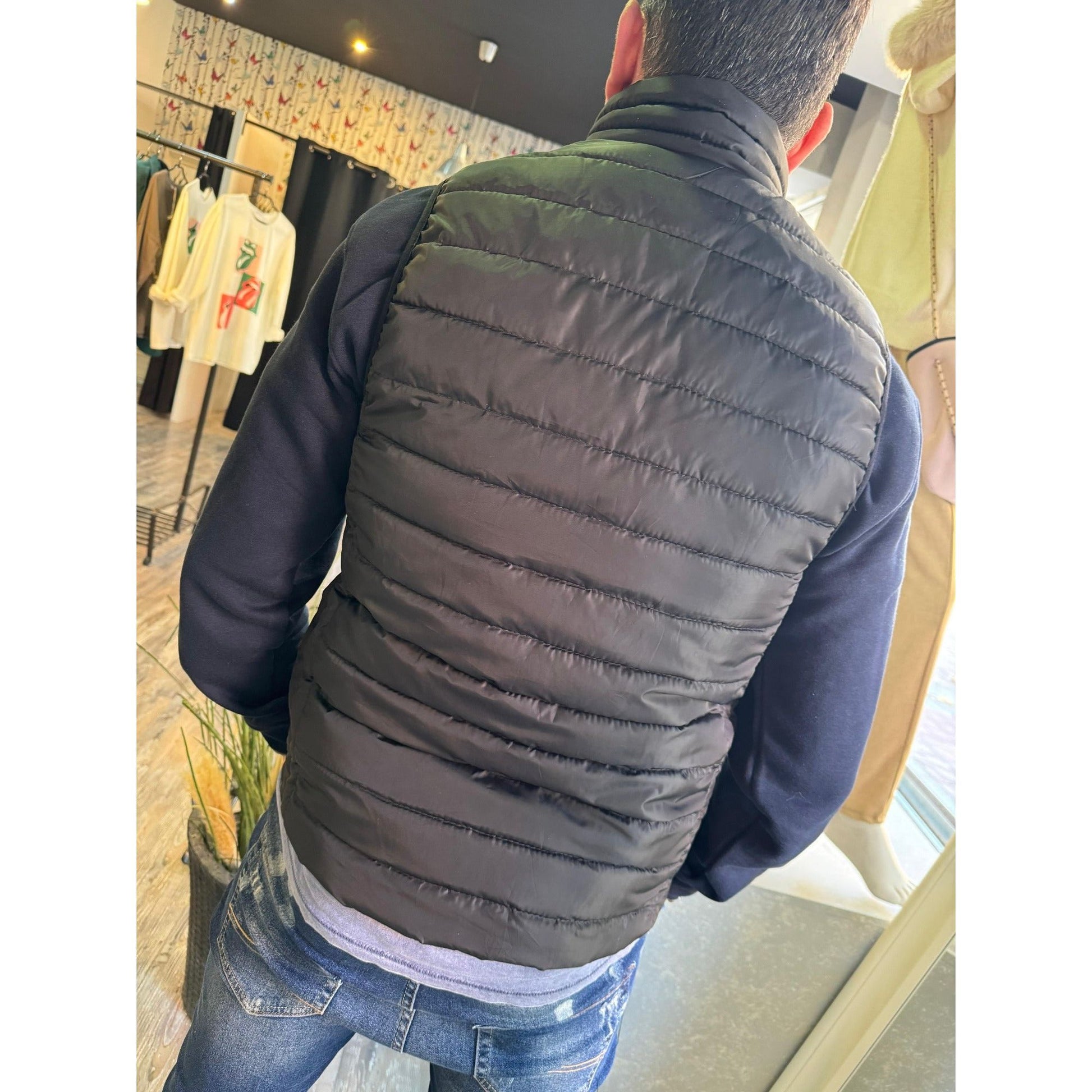 Chaleco Negro Acolchado Unisex - Tacto Pluma, Resistente al Agua y Viento | Savior.sf19
