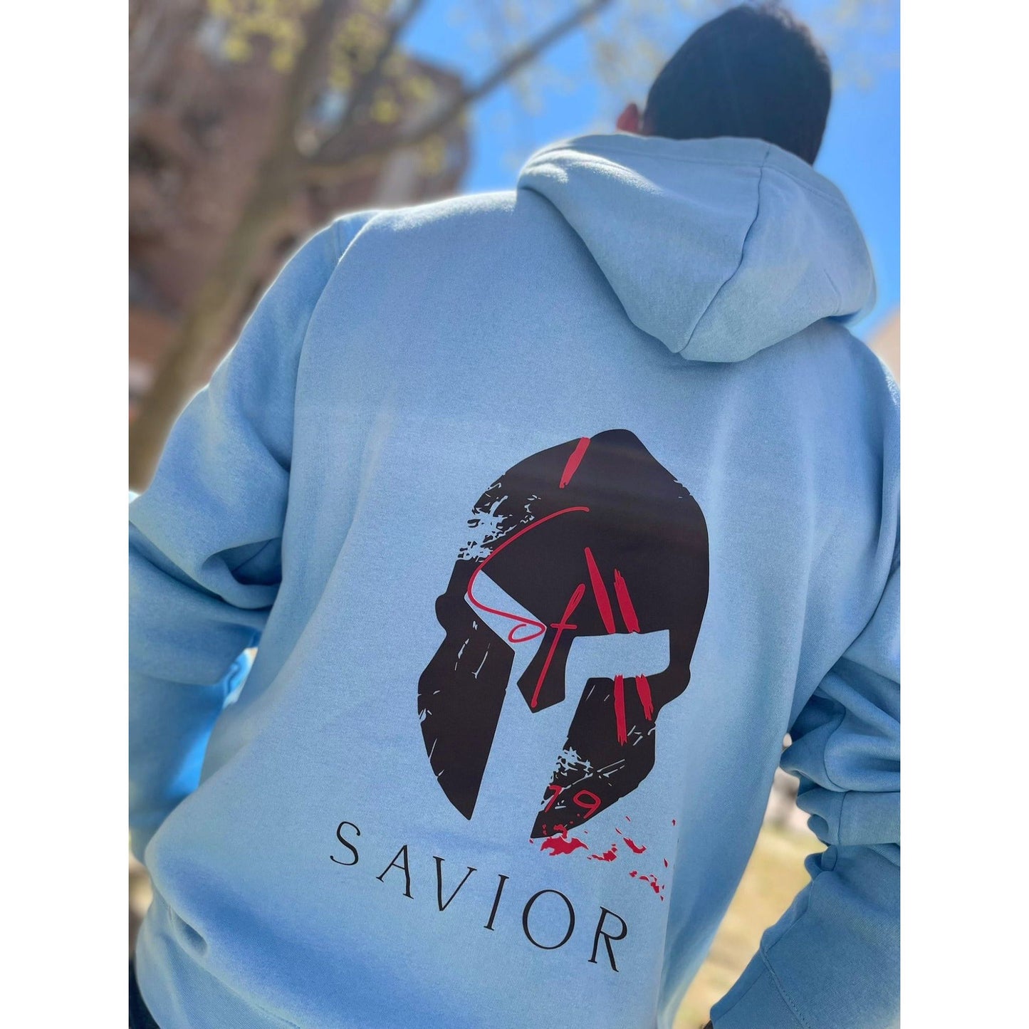 Sudadera Azul Celeste Unisex con Capucha y Estampado Casco - Confort y Estilo | Savior.sf19