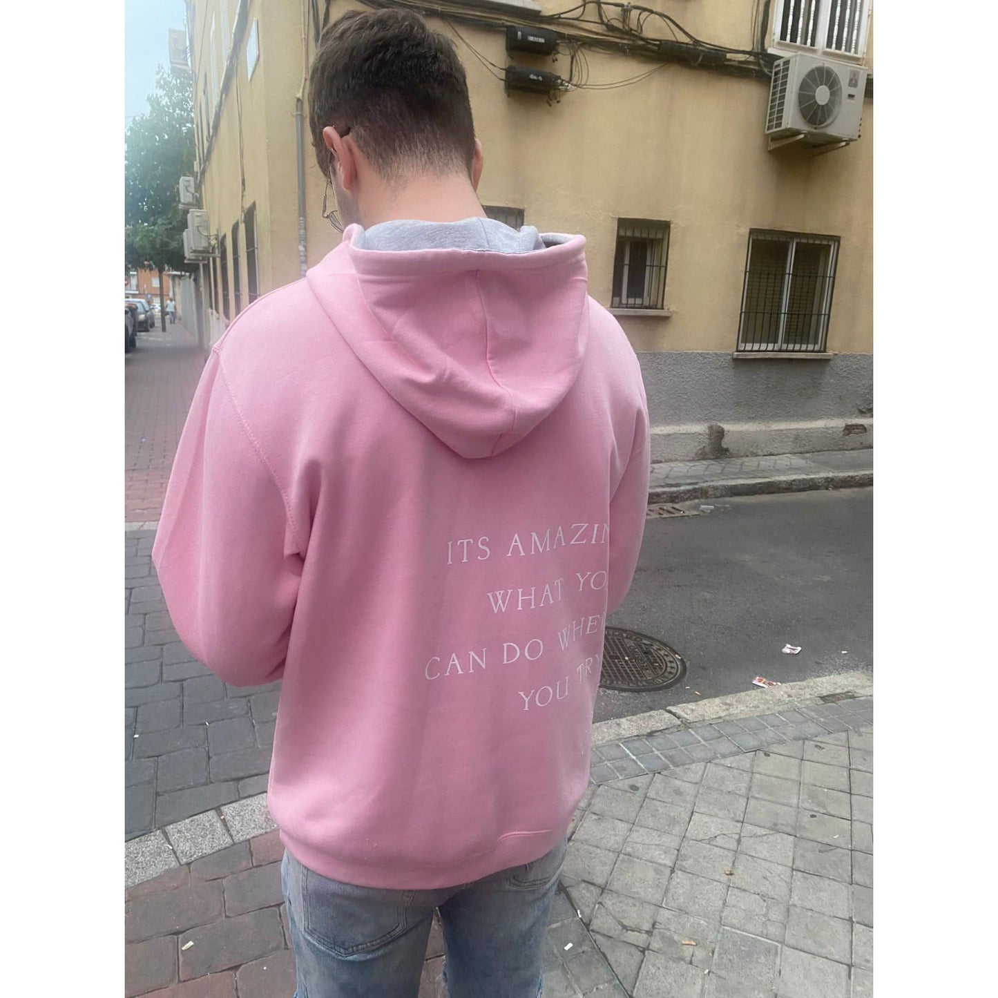 Sudadera Rosa Unisex con Capucha y Estampado de Letras - Estilo Casual y Cómodo | Savior.sf19