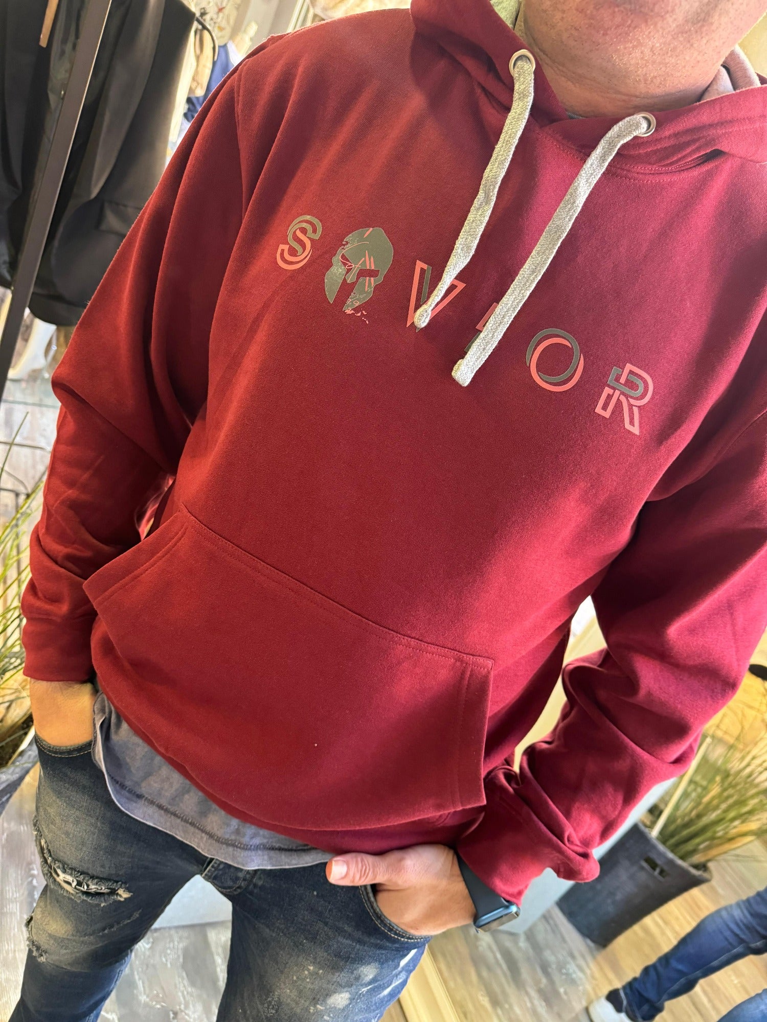 Sudadera Granate con Capucha 'S😎vior' - Estilo Urbano y Confort para Hombre | Savior.sf19