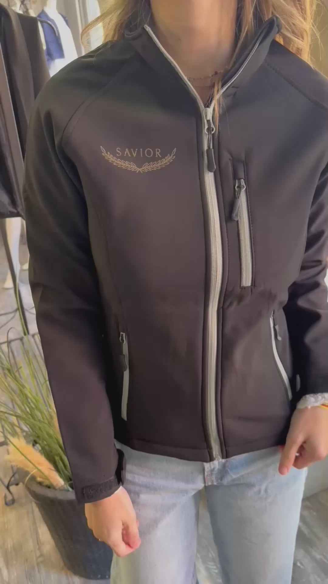 Soft Shell Negro Savior Laurel para Mujer - Resistente al Agua y Viento, Extra Cálido | Savior.sf19